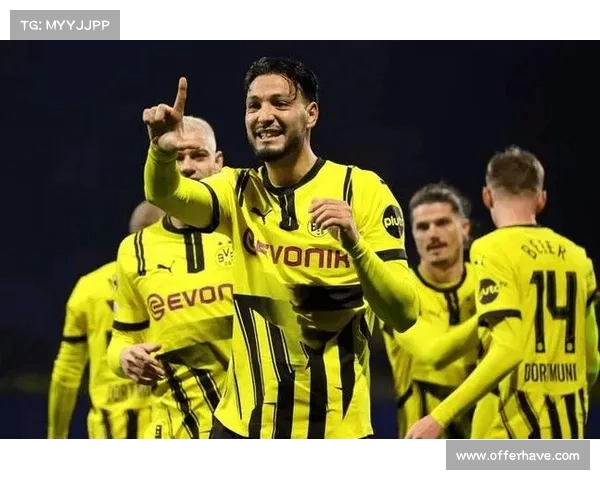 德甲精彩战报:拜仁慕尼黑客场逆袭多特蒙德 展现强大攻击力 德甲精彩战报:拜仁慕尼黑客场逆袭多特蒙德 展现强大攻击力